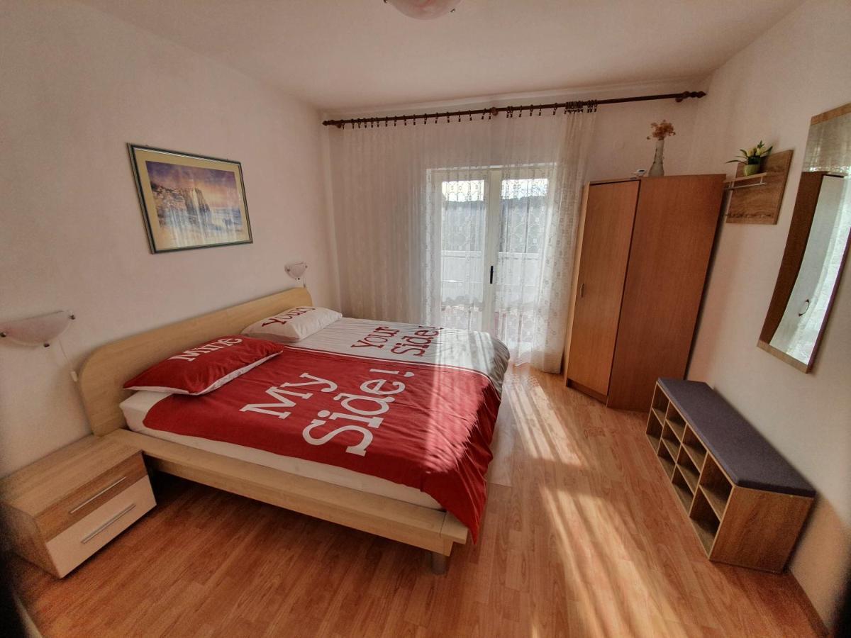 Апартаменты 6 M, 50 M Do Plaze Barbat na Rabu Экстерьер фото