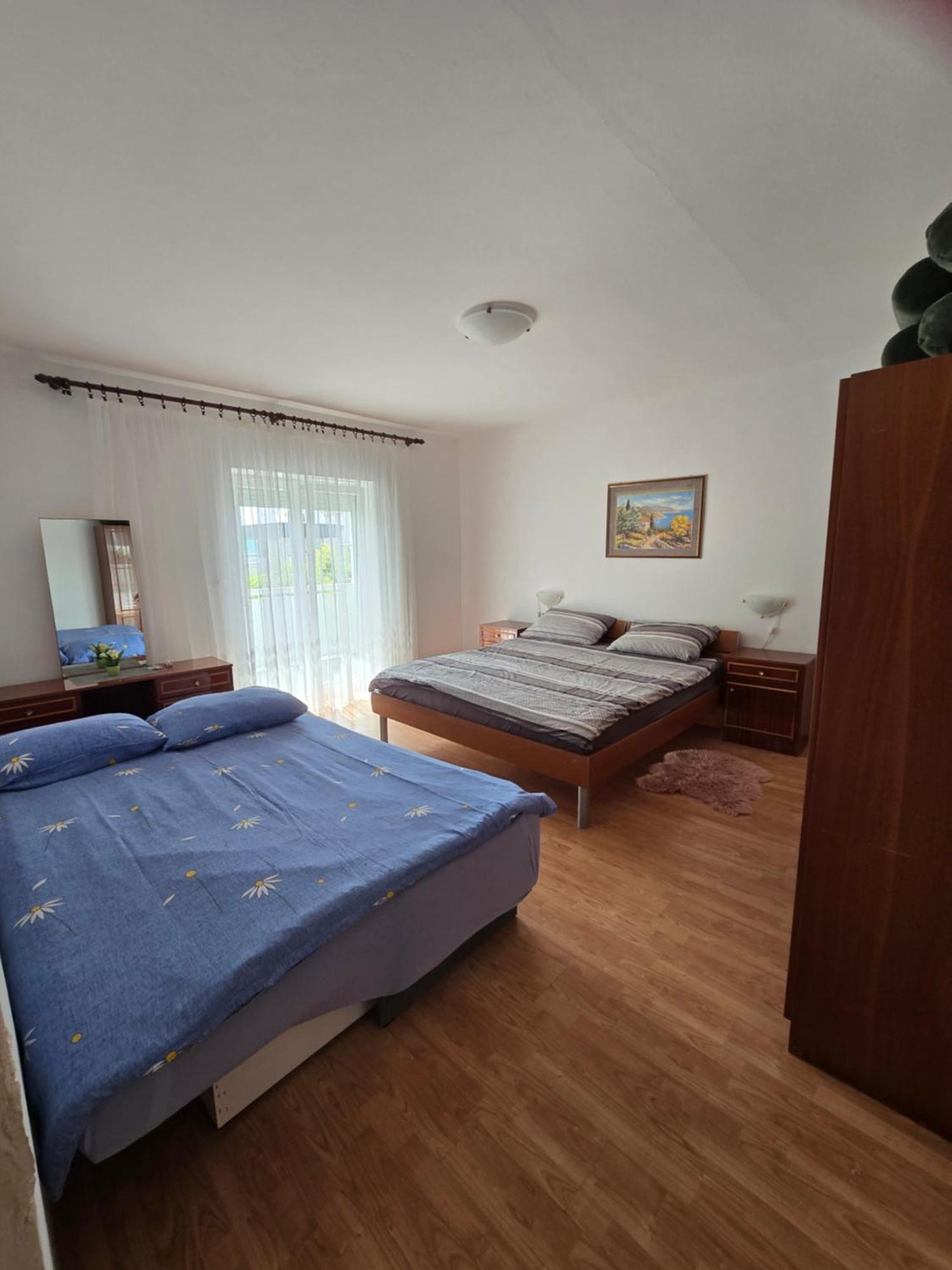 Апартаменты 6 M, 50 M Do Plaze Barbat na Rabu Экстерьер фото